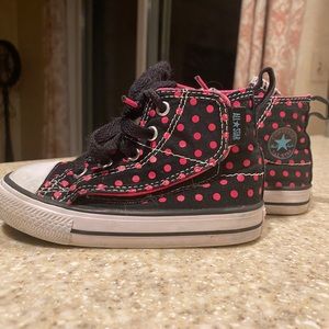 Converse All Stars high top black w/pink polka dot